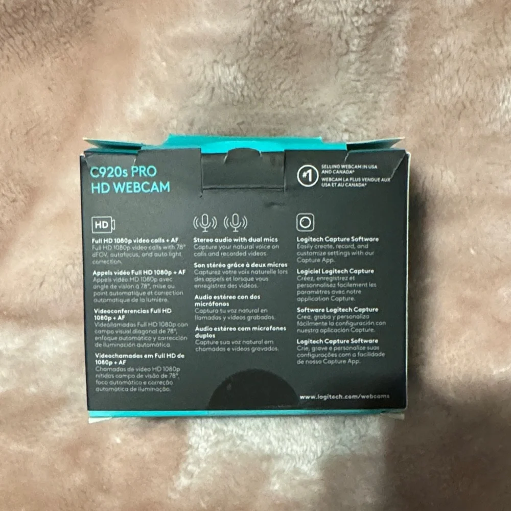 Logitech C920s HD Webcam with Privacy Shutter